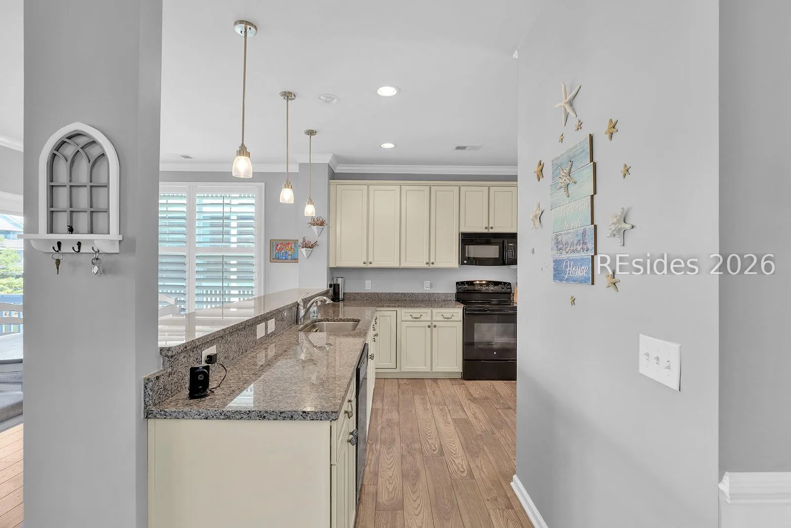  - Photo 16