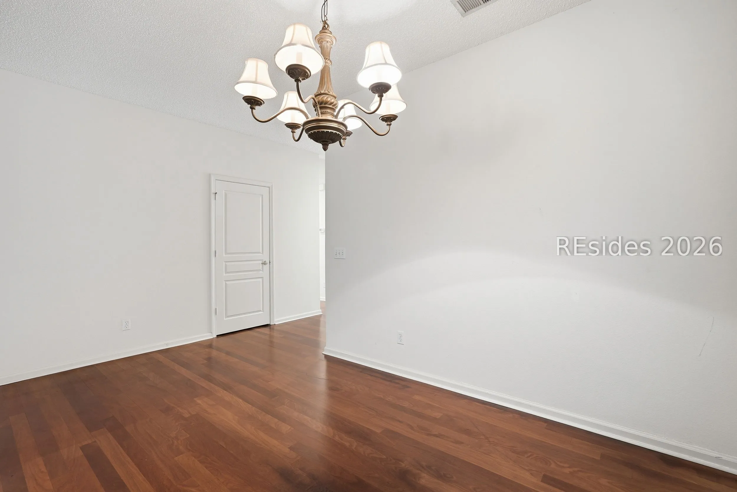  - Photo 16