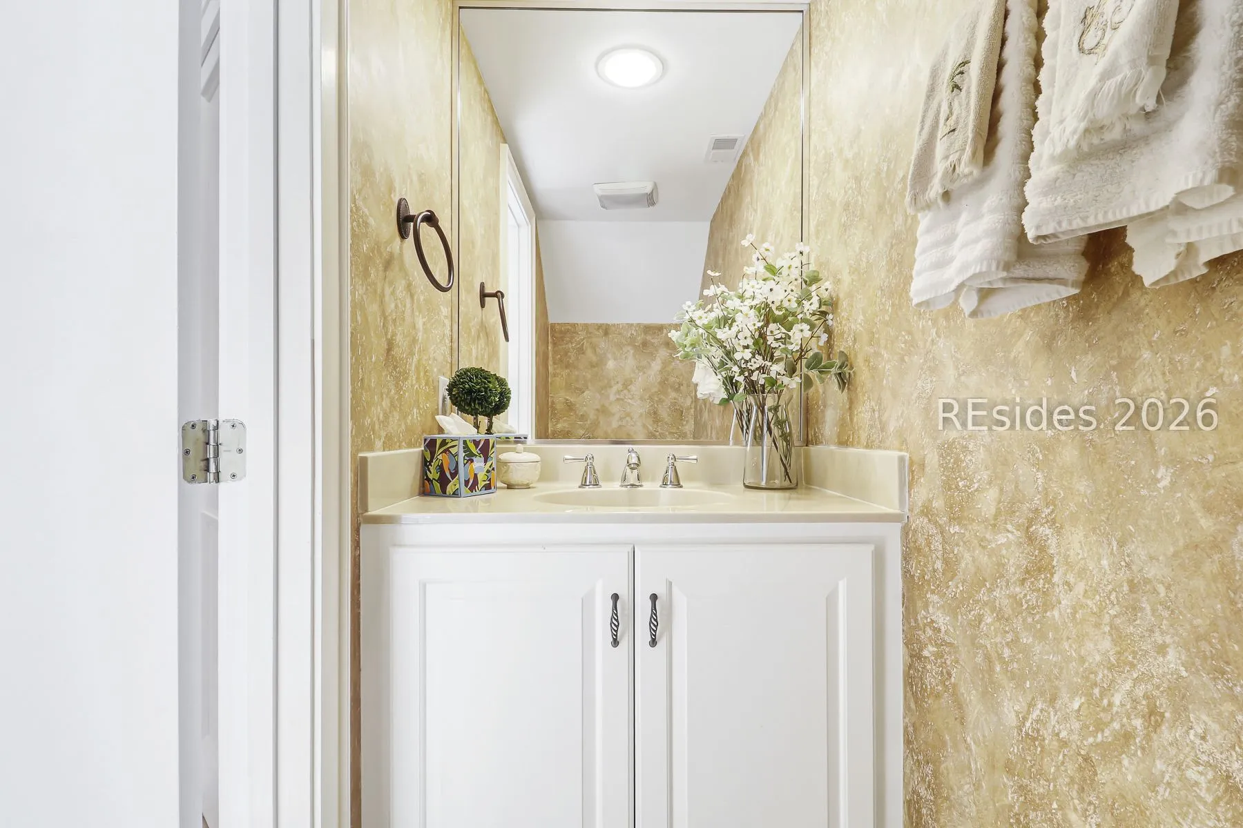  - Photo 25