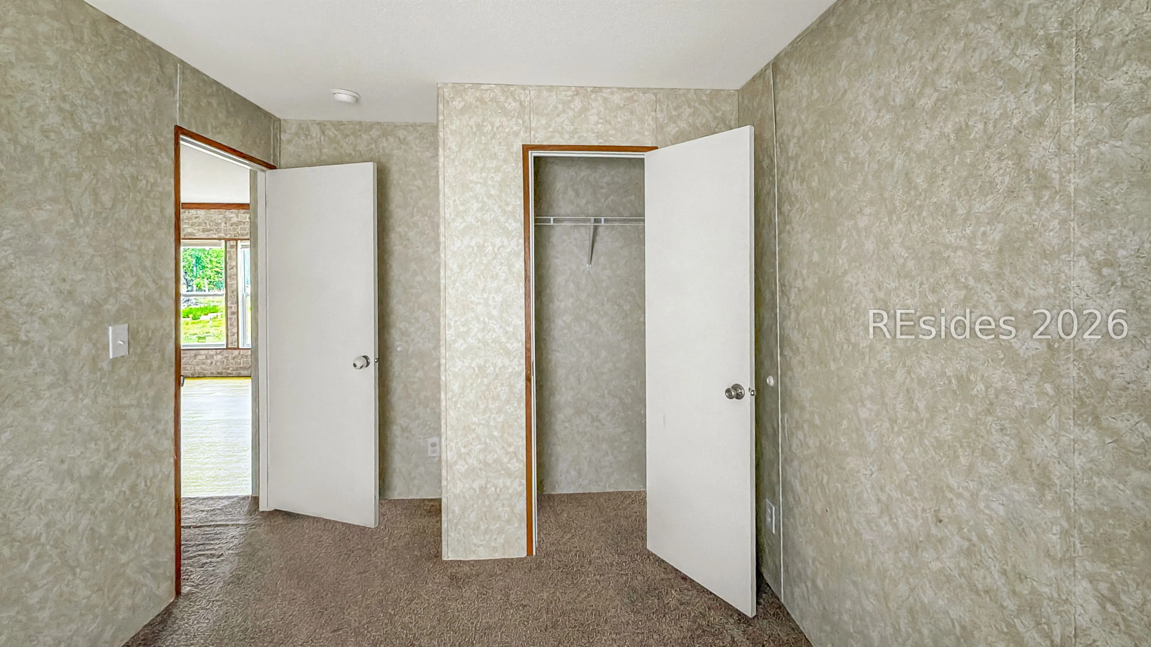  - Photo 21
