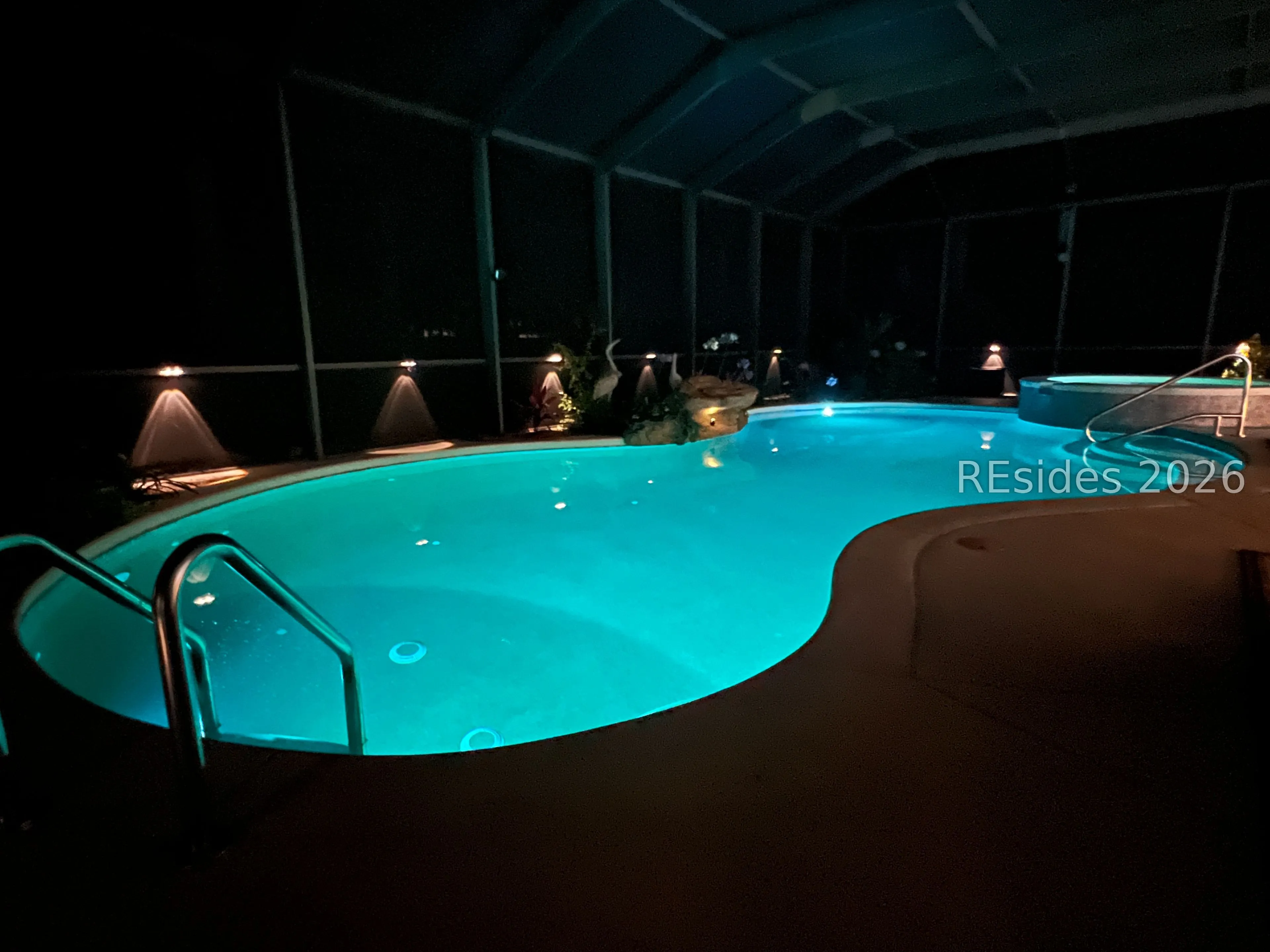  - Photo 3