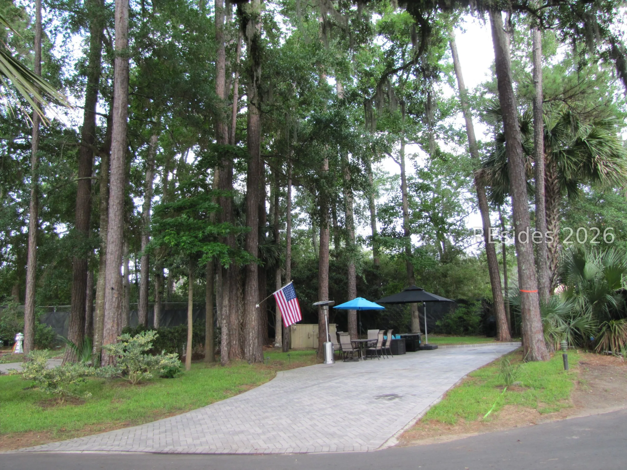  - Photo 1