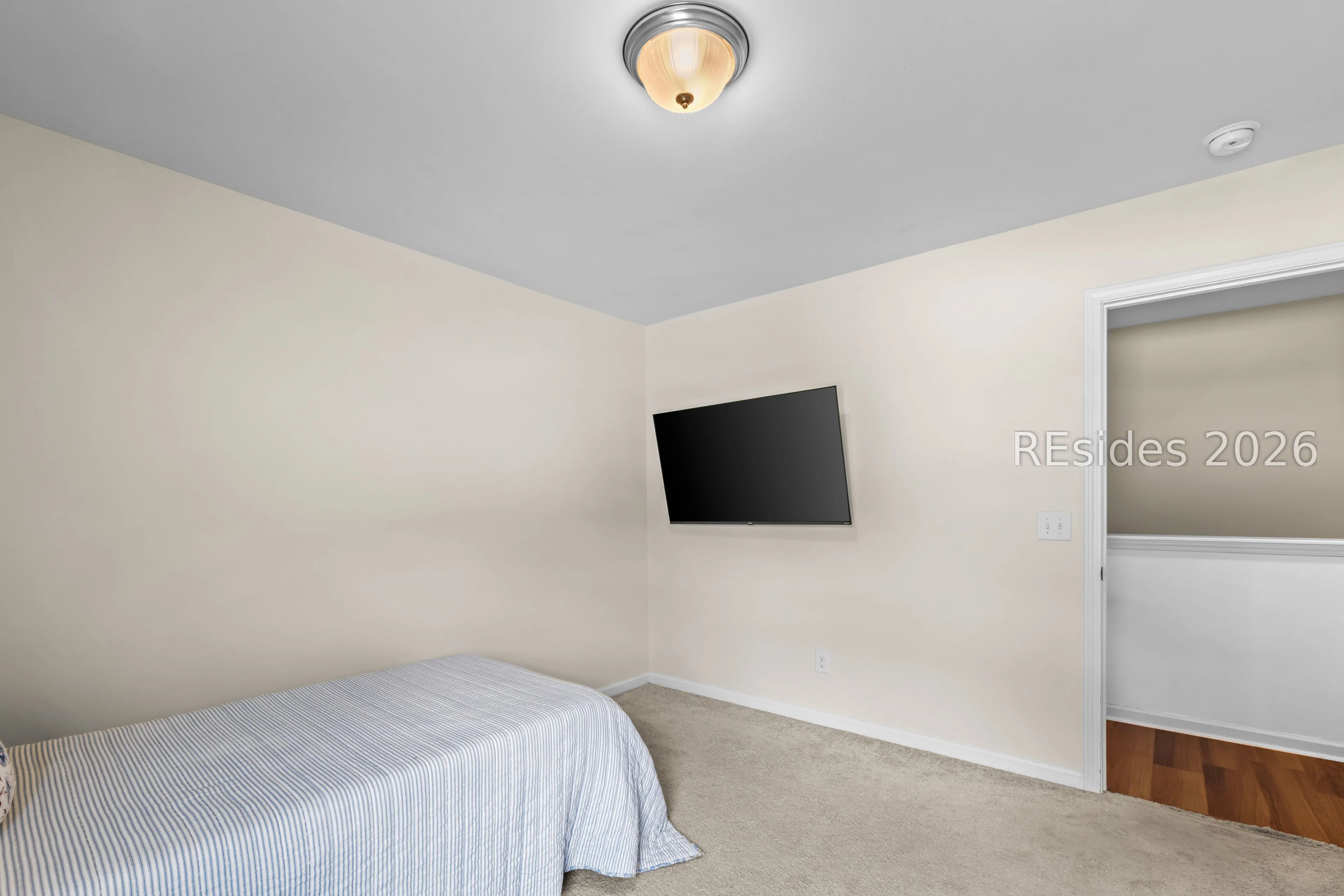  - Photo 33