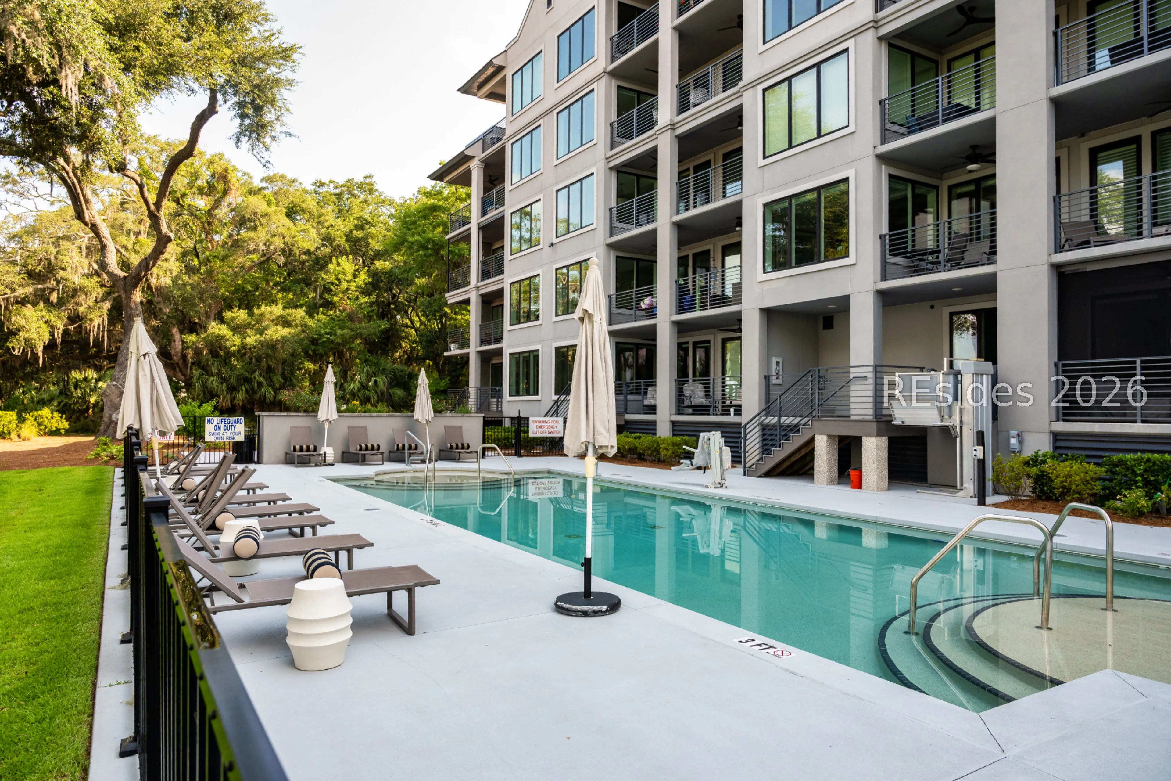  - Photo 32