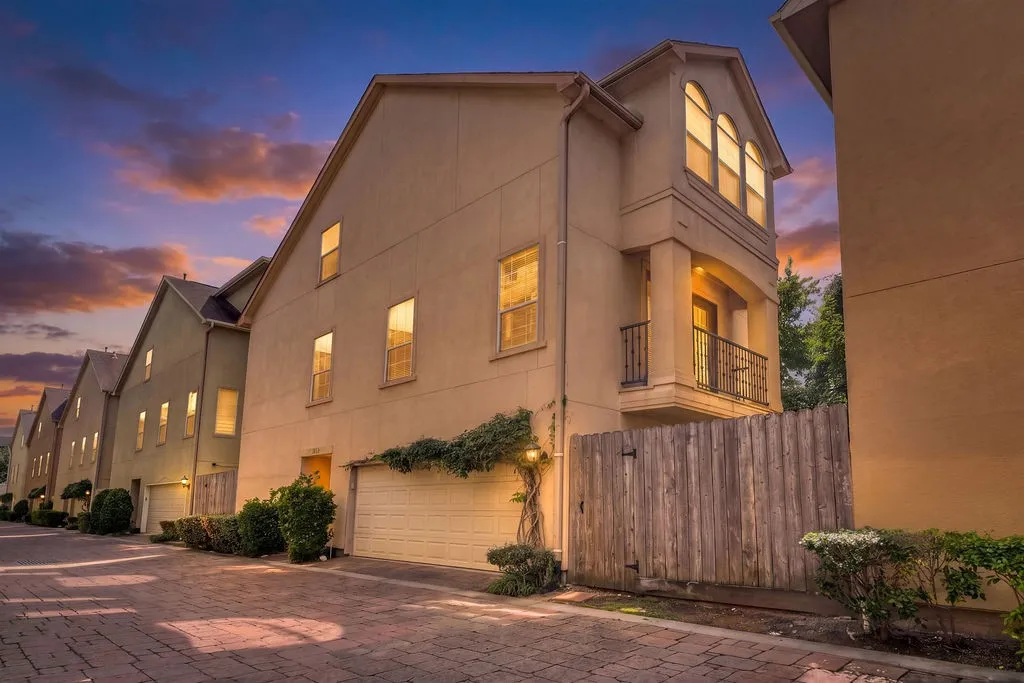 Residential Lease For Rent