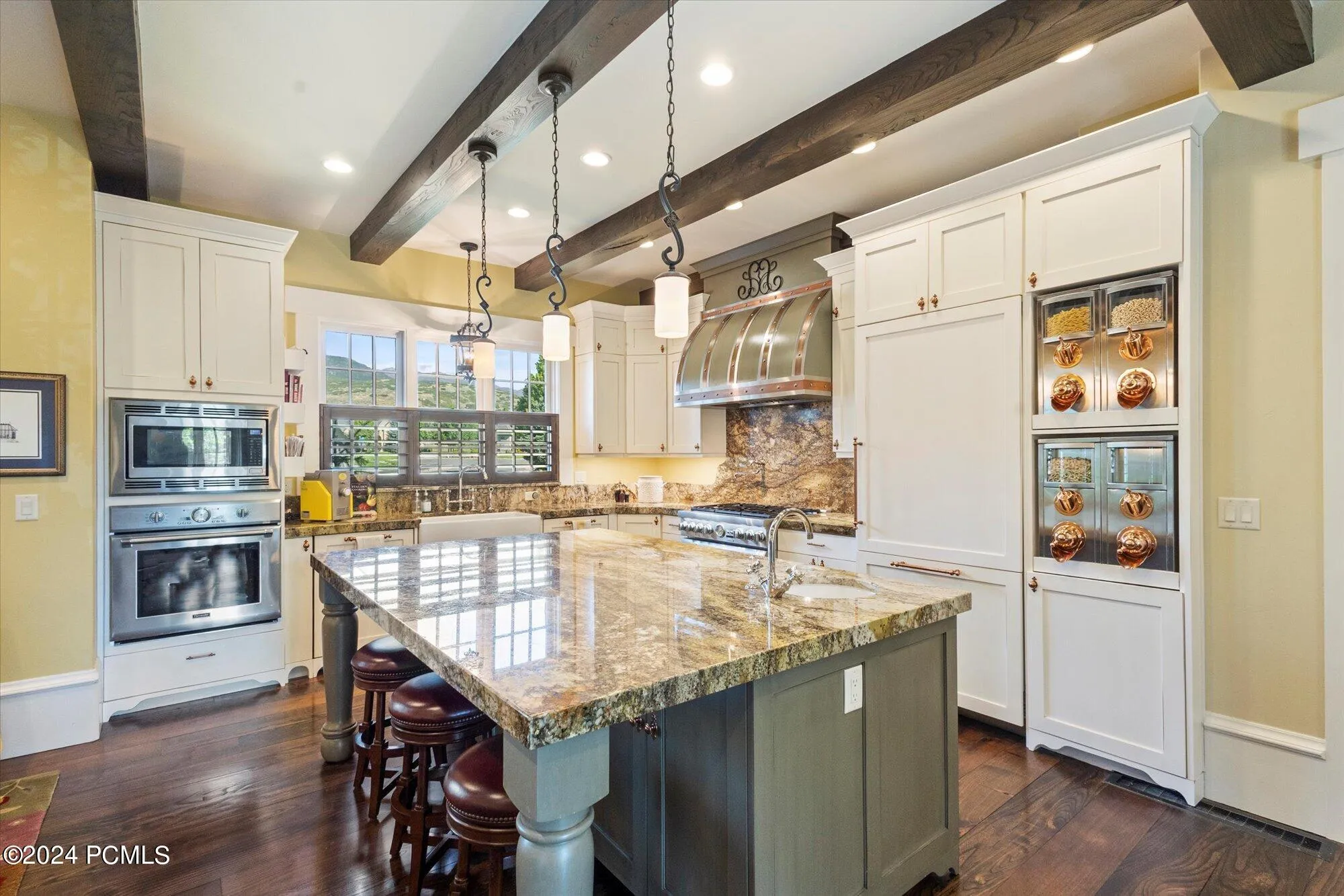 955 S Coldwater Way, Midway, UT 84049