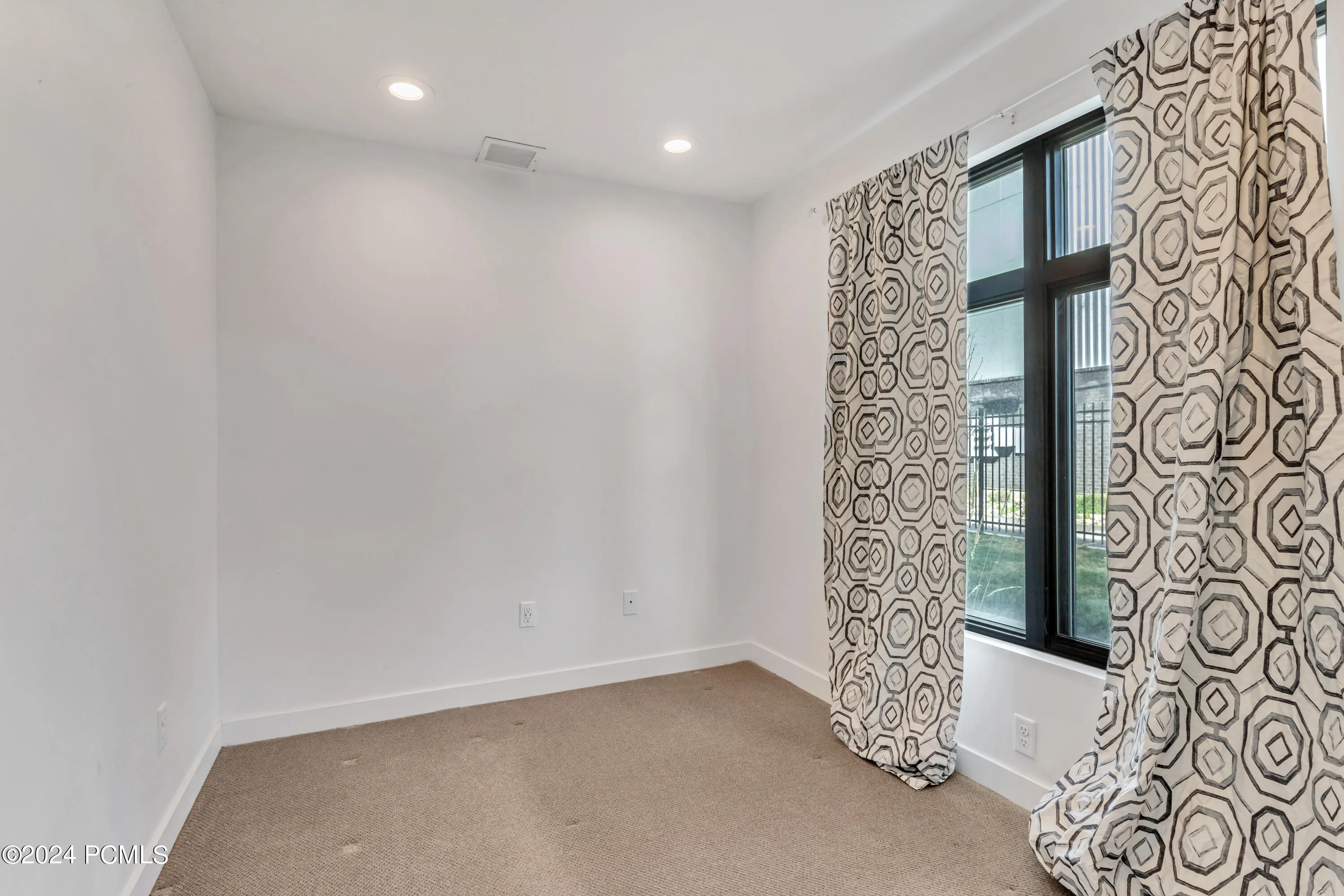 275 W 800 Unit Apt 12, Salt Lake City, UT 84101