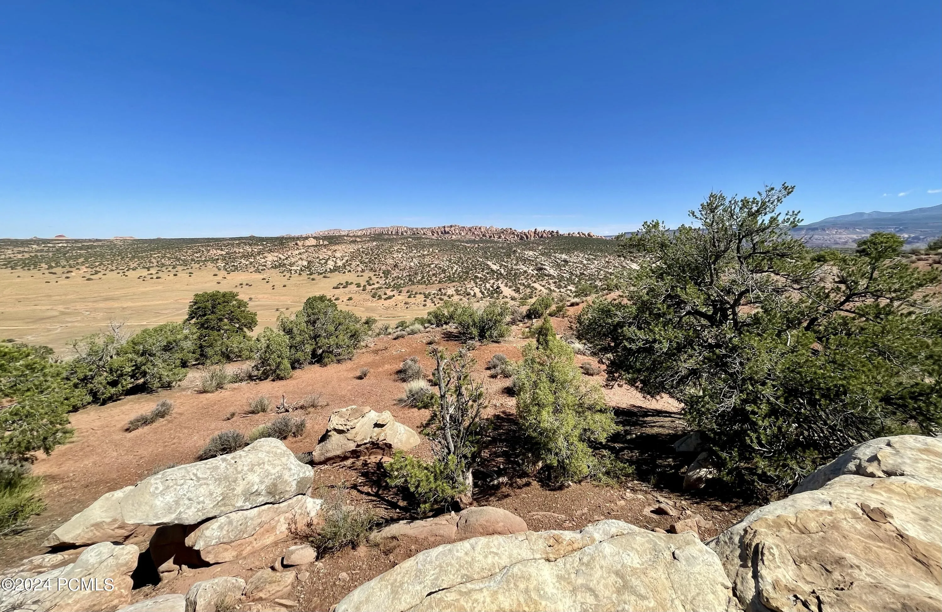 8 Pritchett Arch Trail, Moab, UT 84532