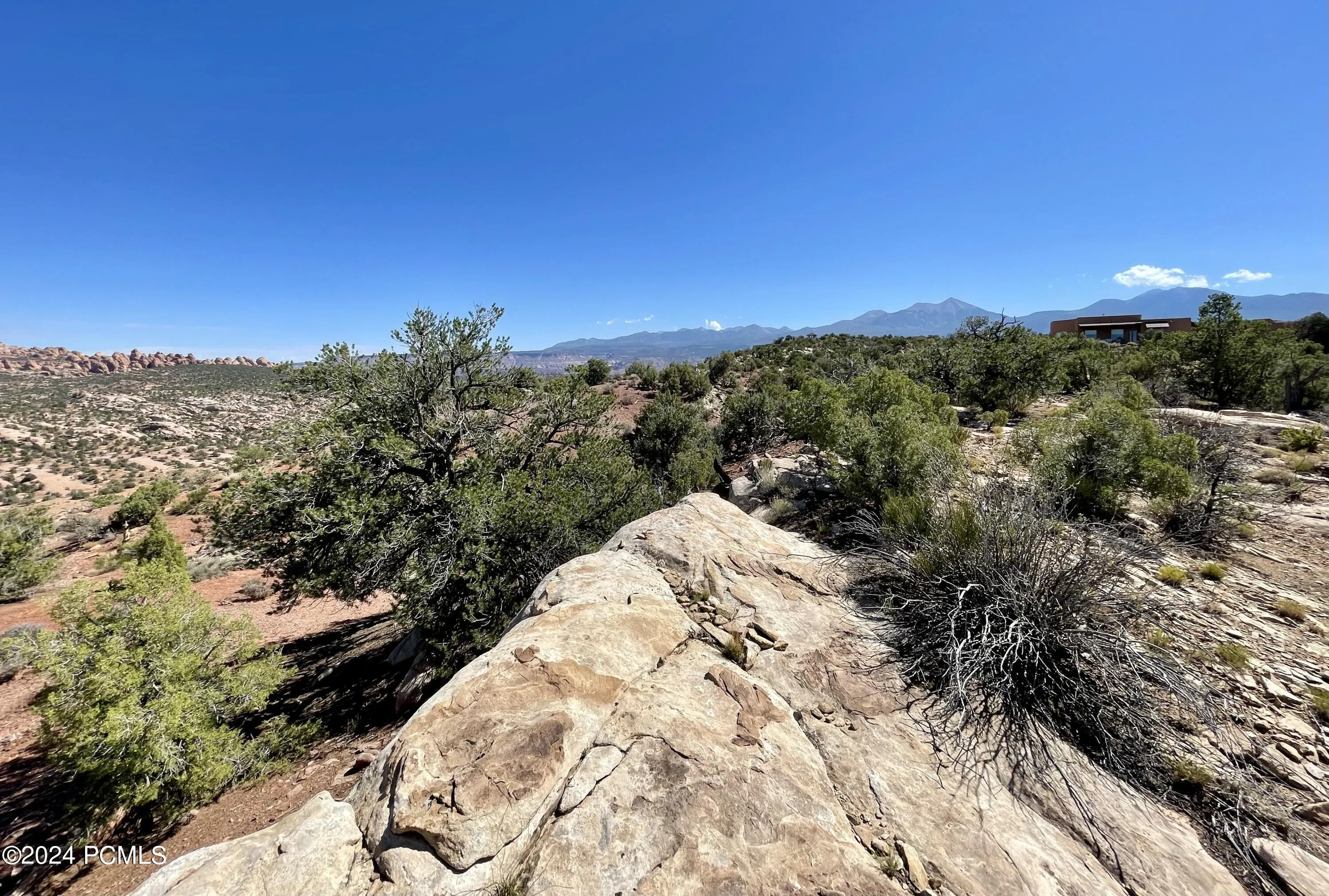 8 Pritchett Arch Trail, Moab, UT 84532