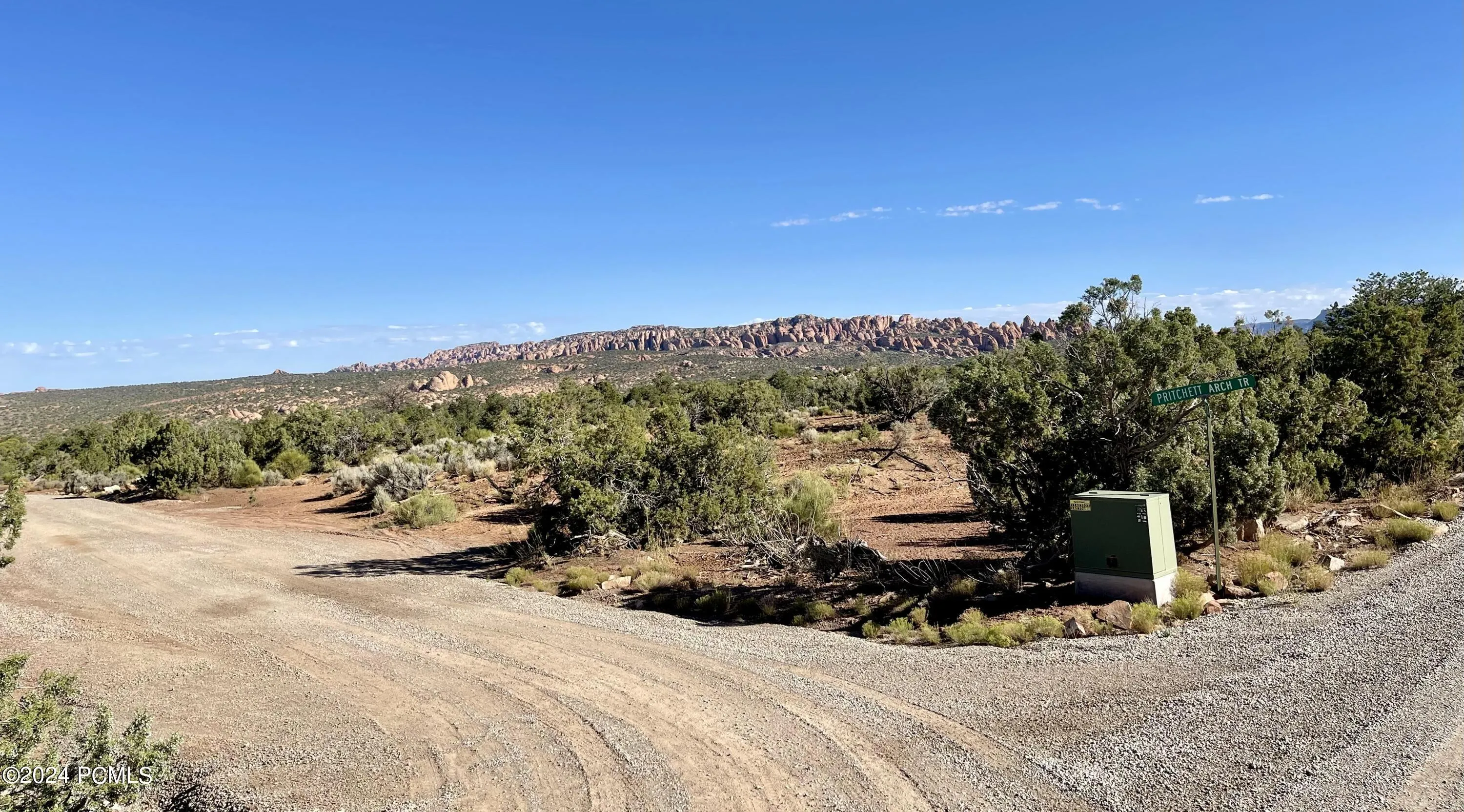 8 Pritchett Arch Trail, Moab, UT 84532