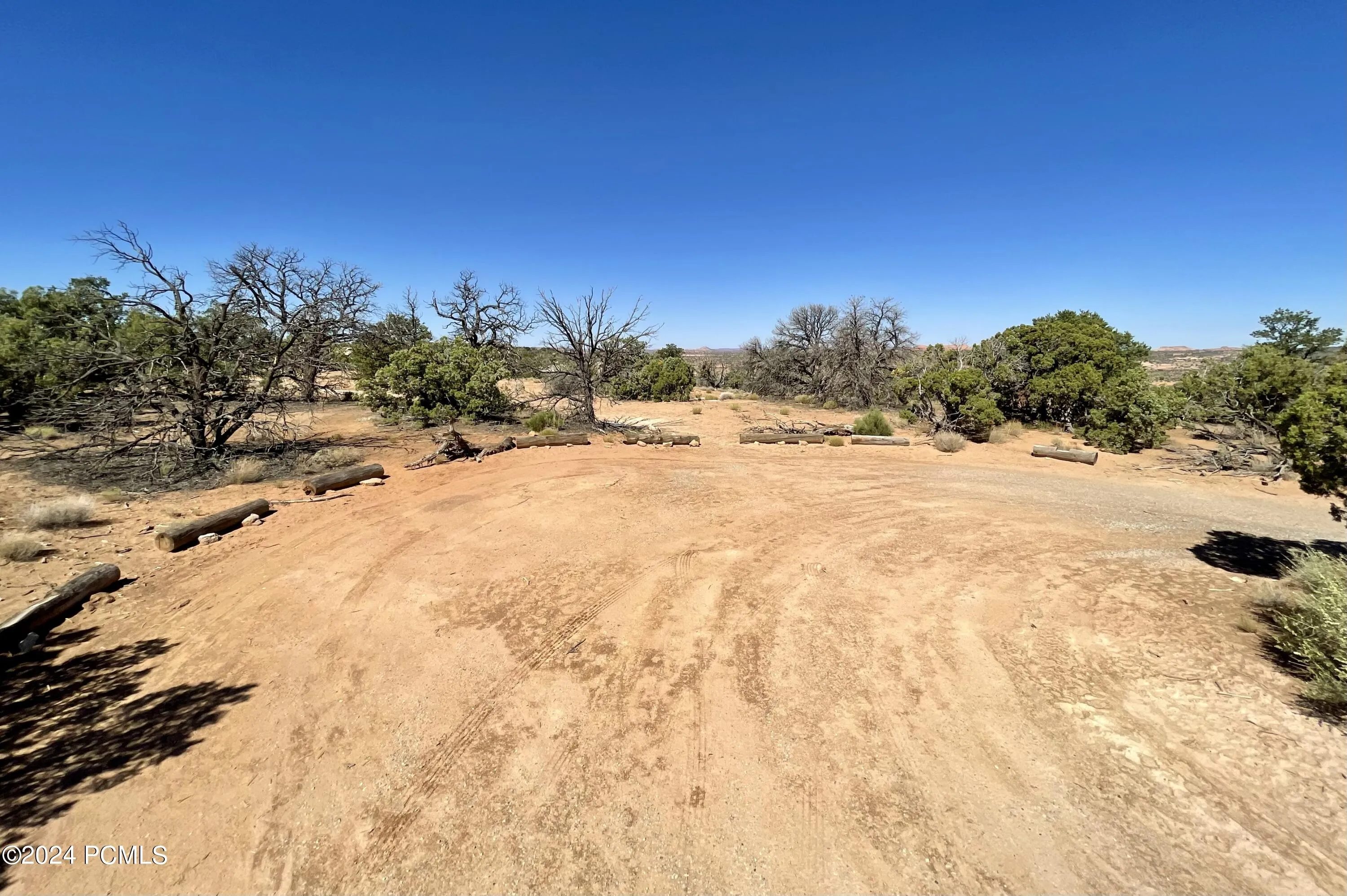 8 Pritchett Arch Trail, Moab, UT 84532