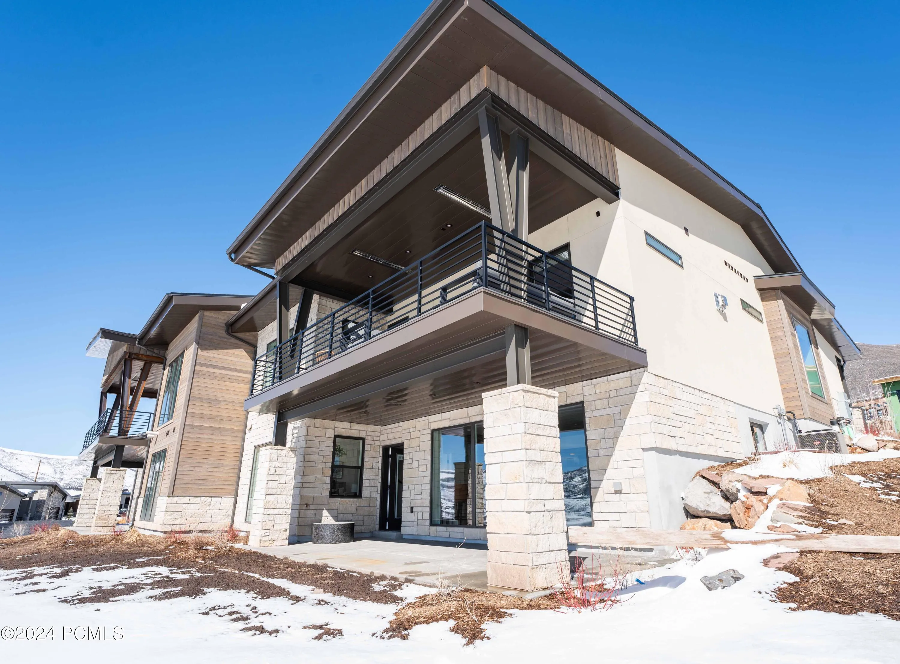11597 N Deepwater Drive Unit R, Hideout, UT 84036