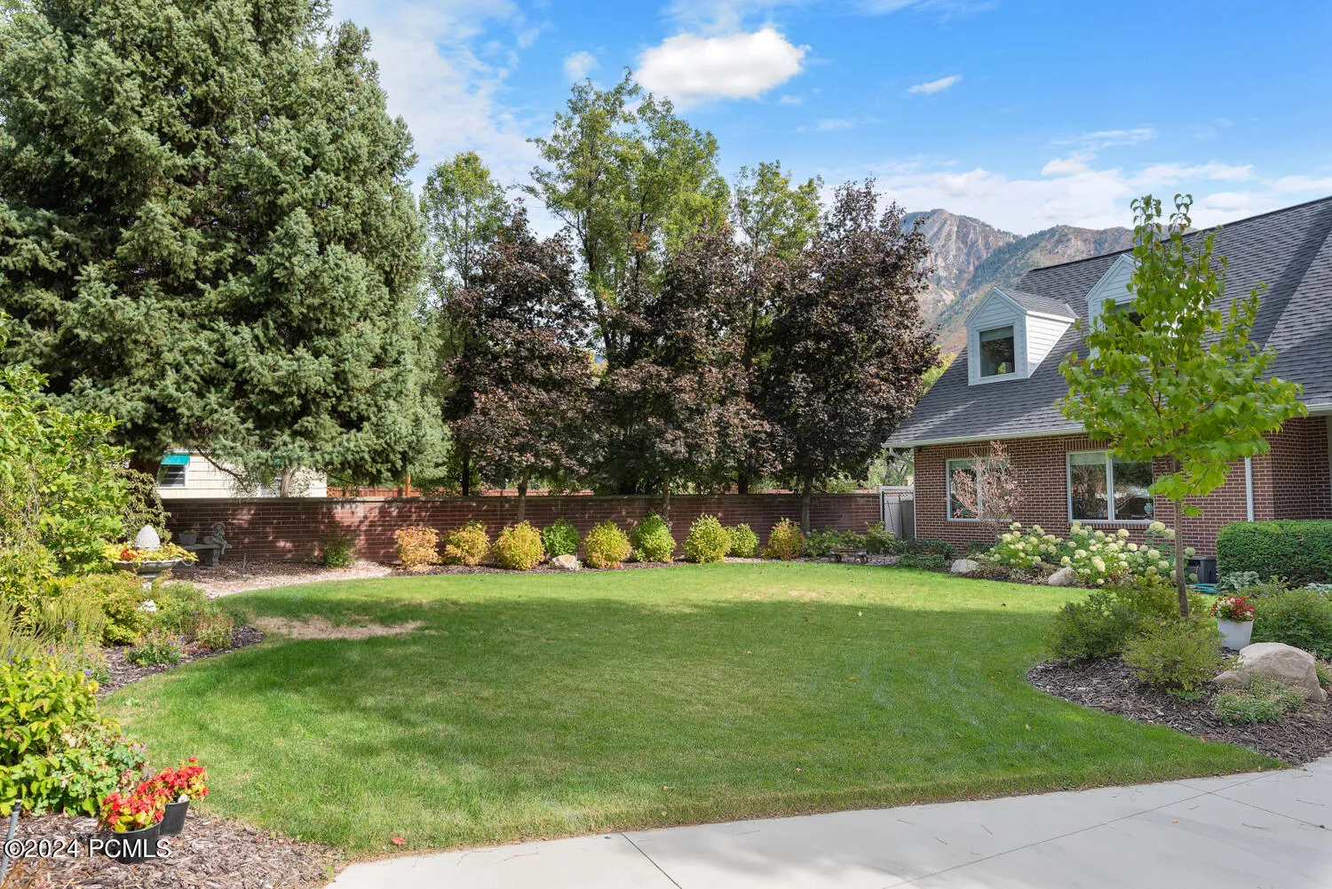2508 E Murray Holladay Road, Holladay, UT 84117