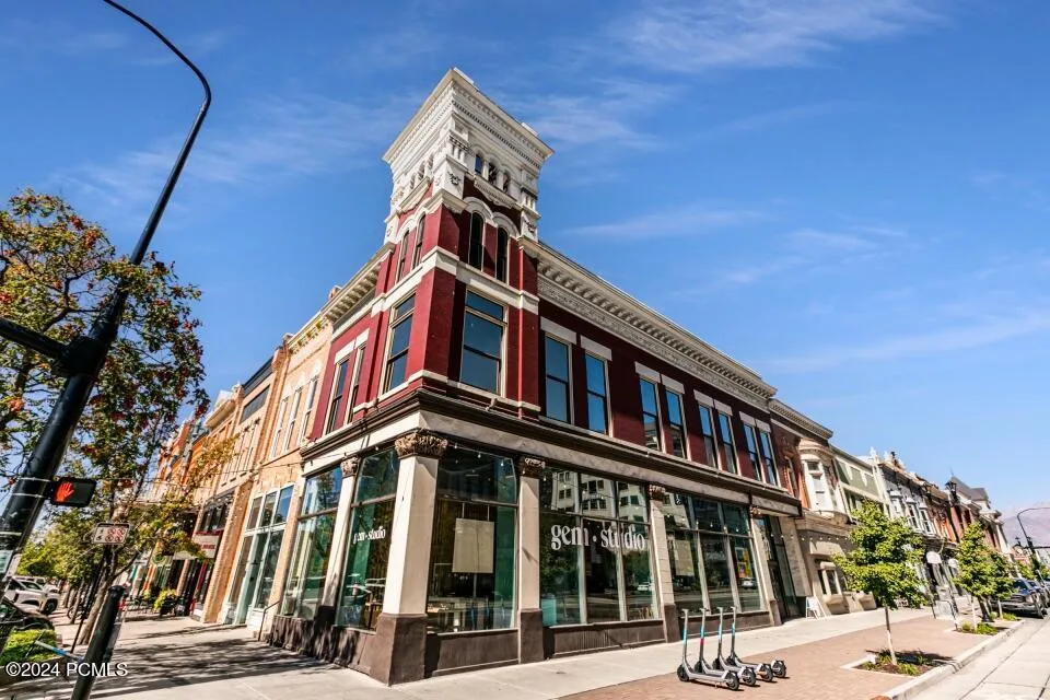 Commercial Lease