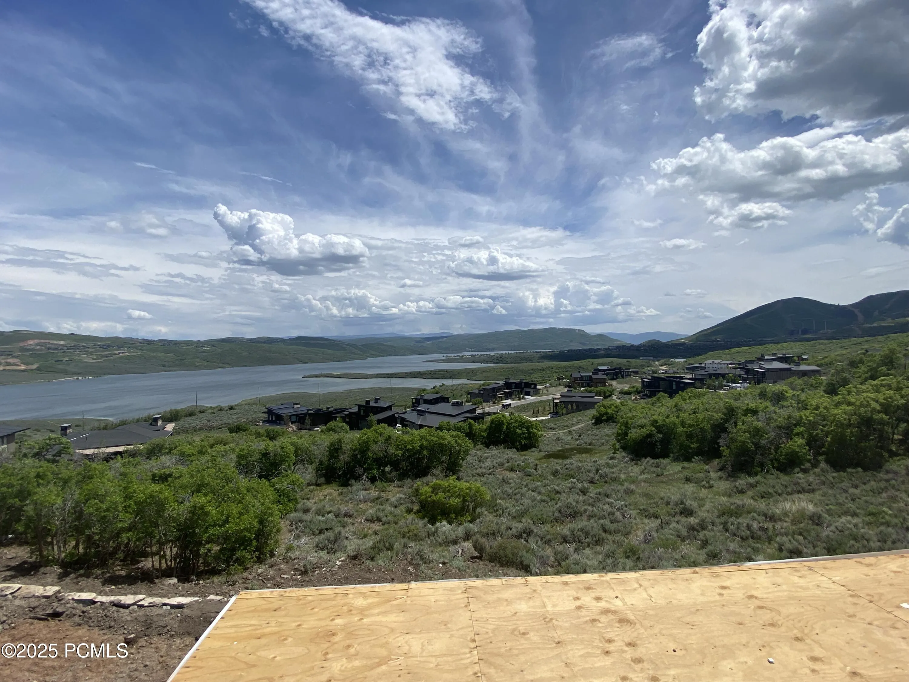 1547 W Crystal View Court, Mayflower Mountain, UT 84032