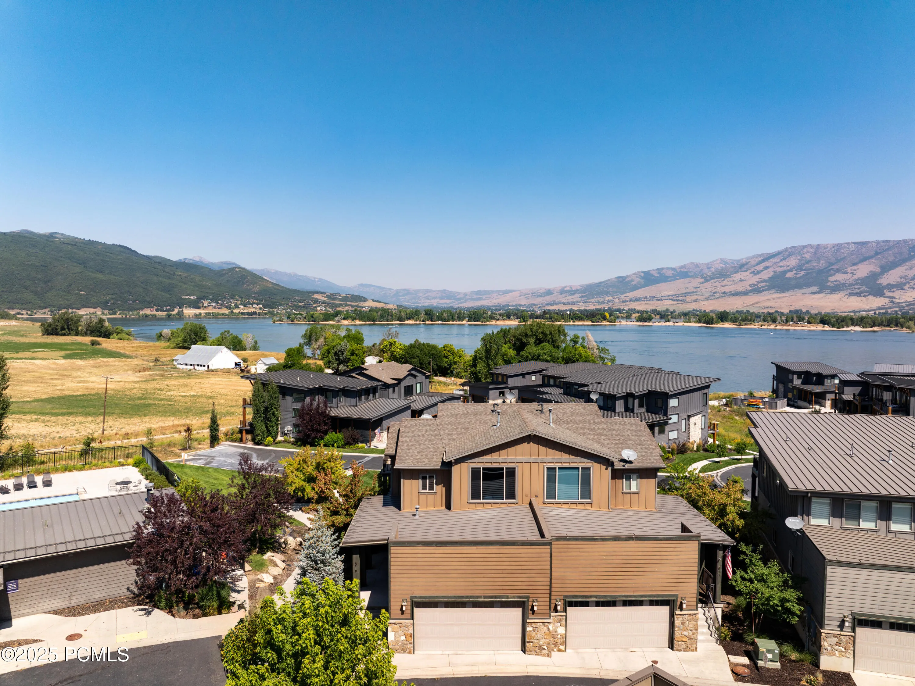 819 S Edgewater Court, Huntsville, UT 84317