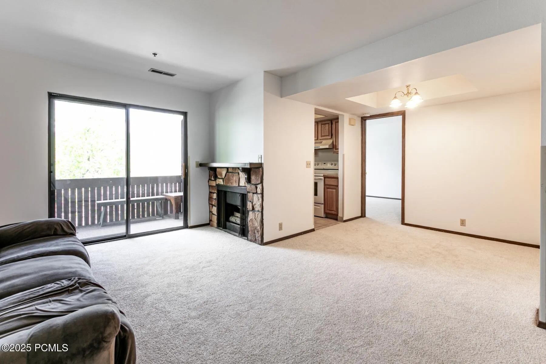 6861 N 2200 Unit Apt 9c, Park City, UT 84098