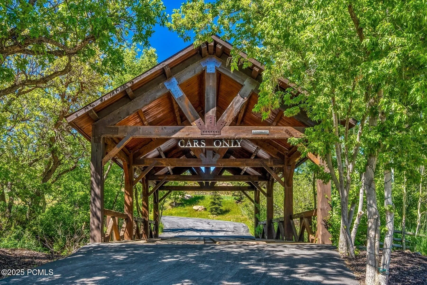 5924 N Triple Crown Trail, Oakley, UT 84055