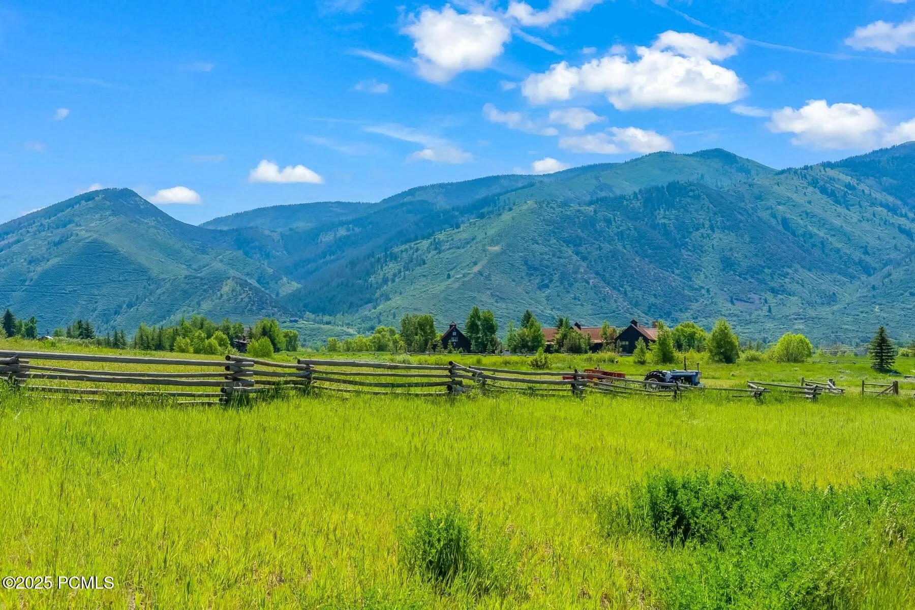 5924 N Triple Crown Trail, Oakley, UT 84055