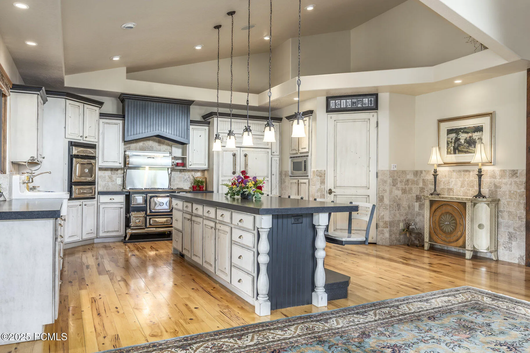 1800 Bridge Hollow Dr, Wanship, UT 84017