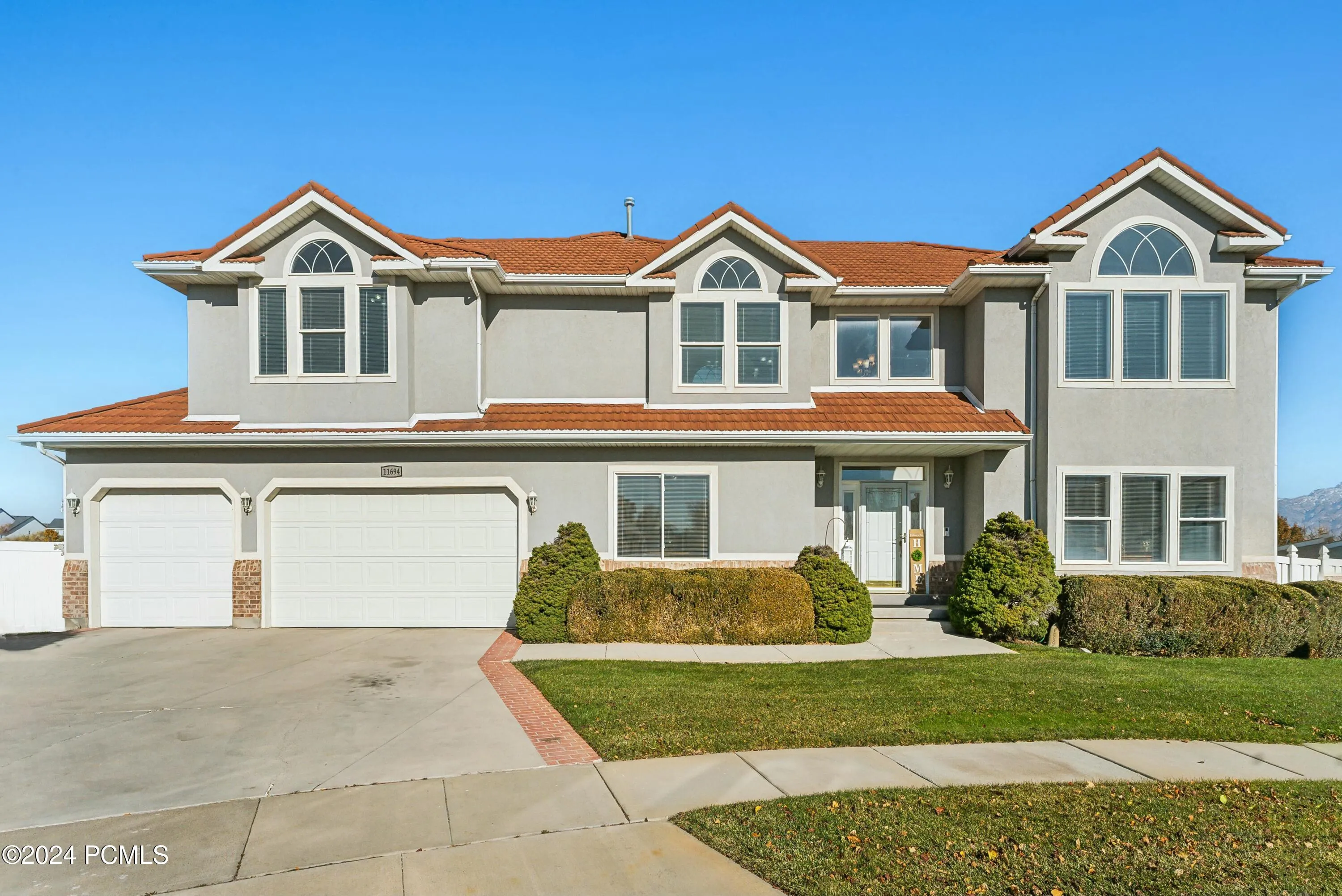 11694 Stone Crest Circle, Riverton, UT 84065