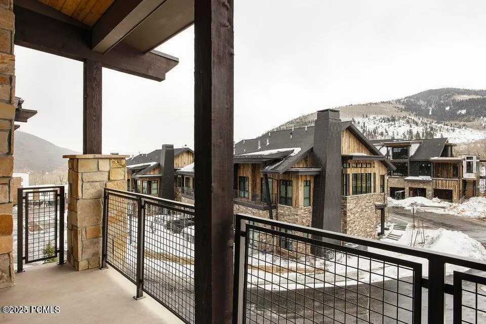 3703 Blackstone Drive Unit Unit 307, Park City, UT 84098
