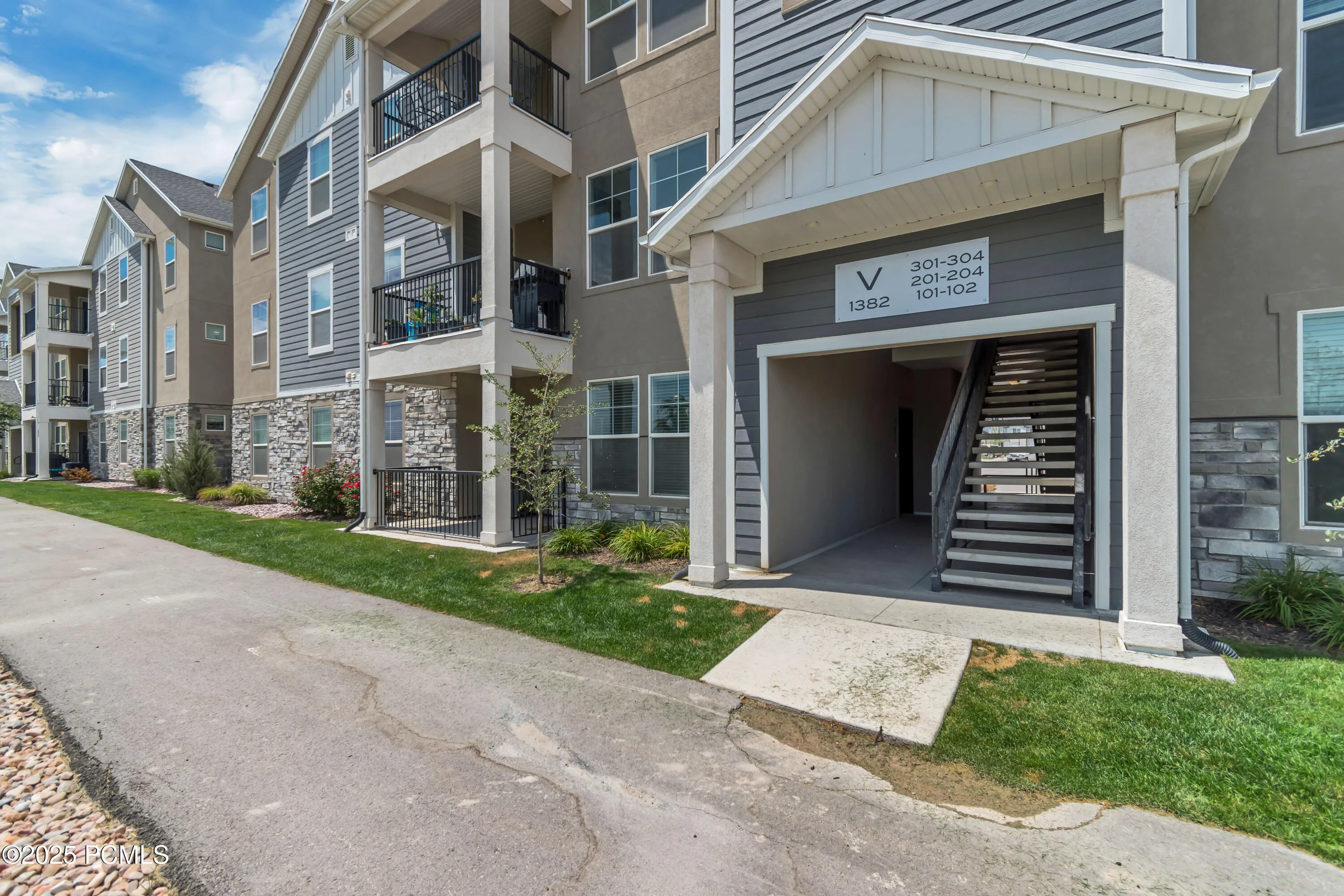 1382 N 3650 W Unit V101, Lehi, UT 84043