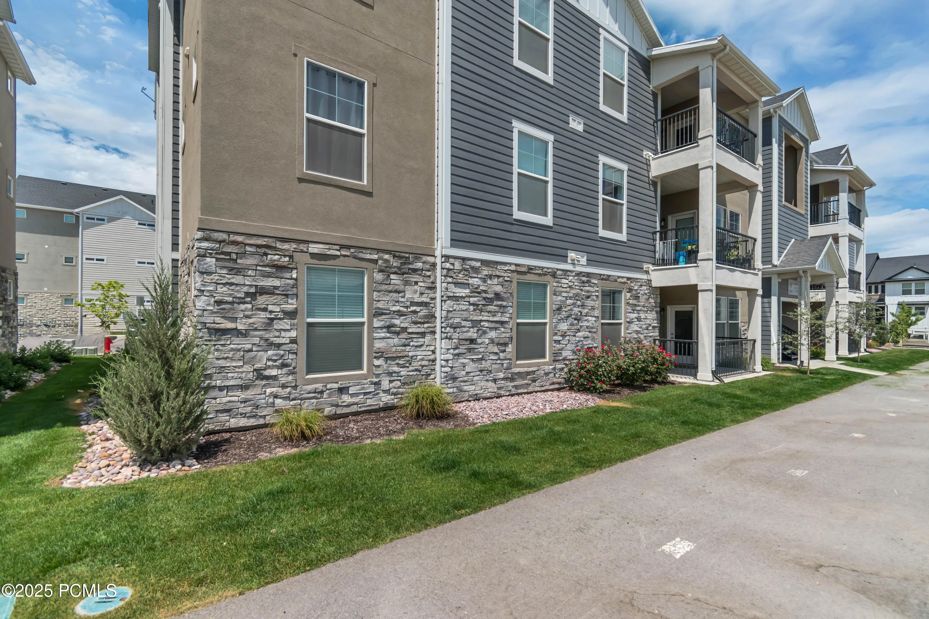 1382 N 3650 W Unit V101, Lehi, UT 84043