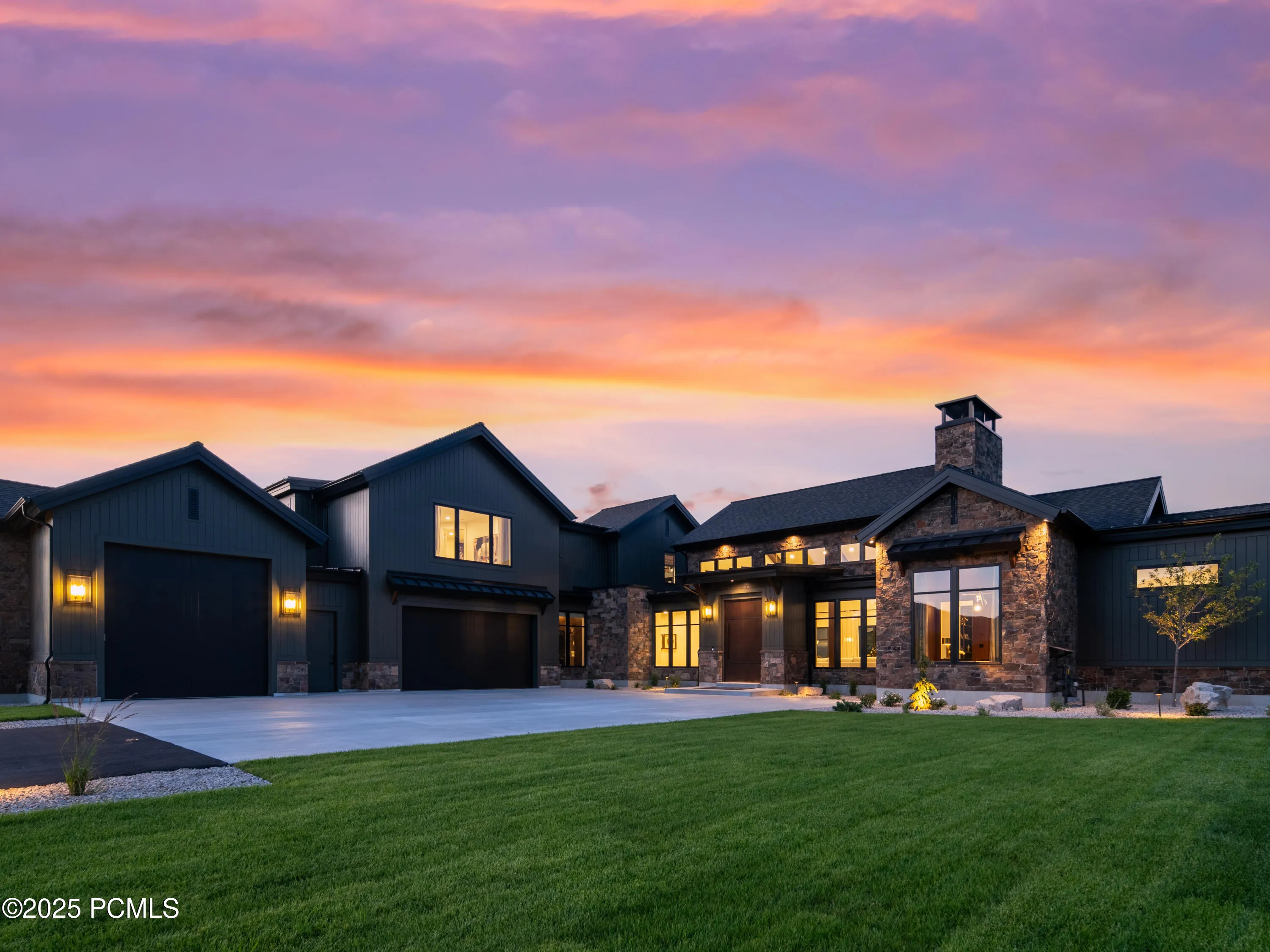 322 E 7900, Huntsville, UT 84317