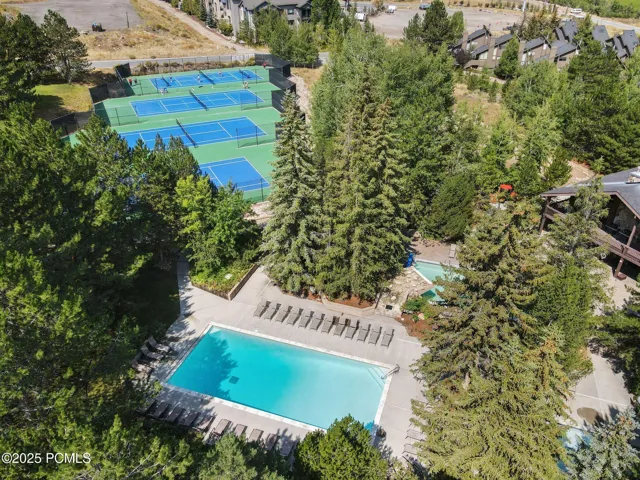 Red Pine Clubhouse