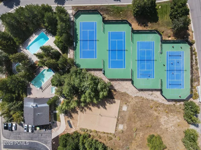 Red Pine Clubhouse