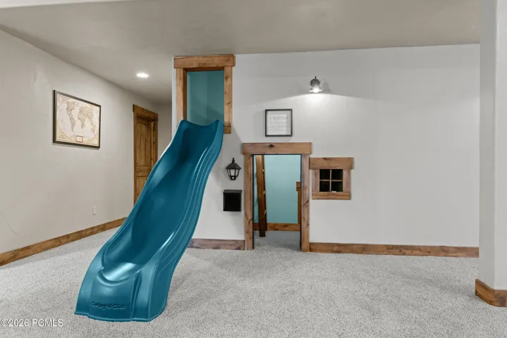 Entertainment Room- Built in Play-house