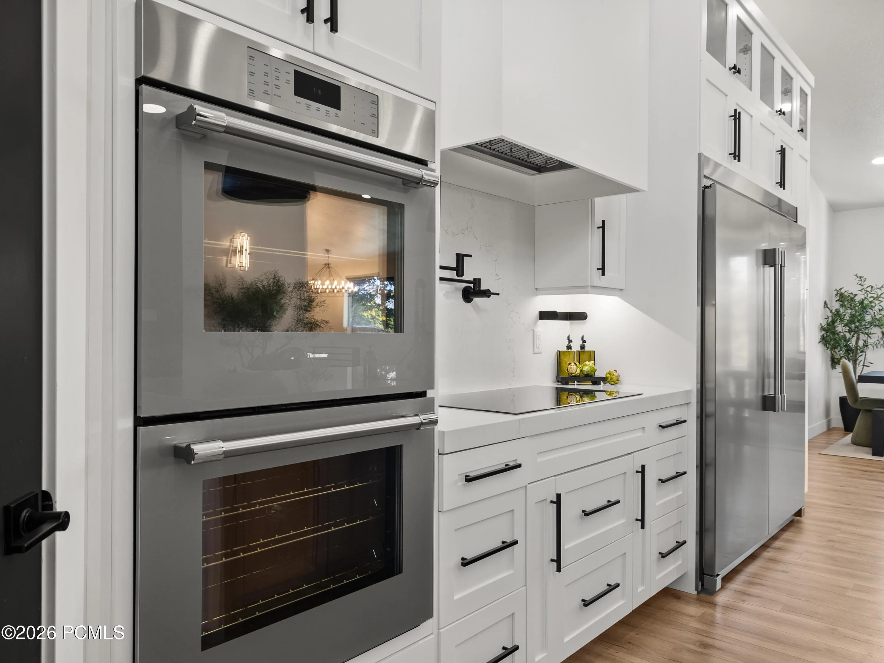 main floor kitchen
