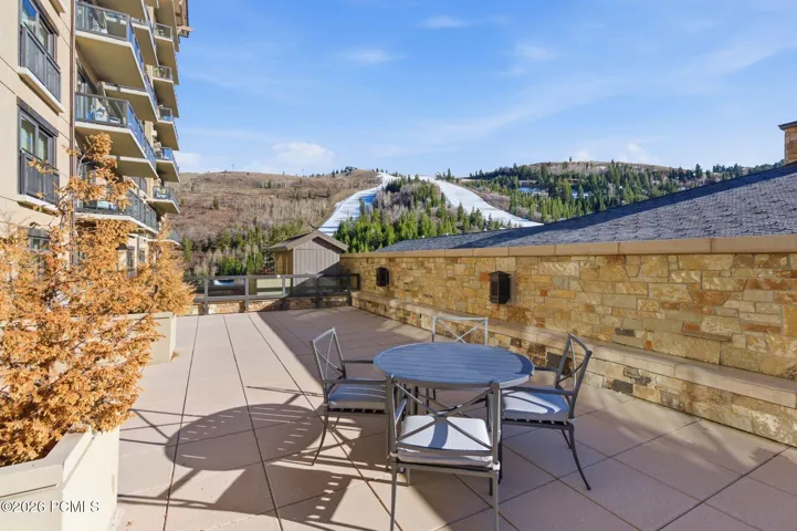 #433/429 Private Terrace