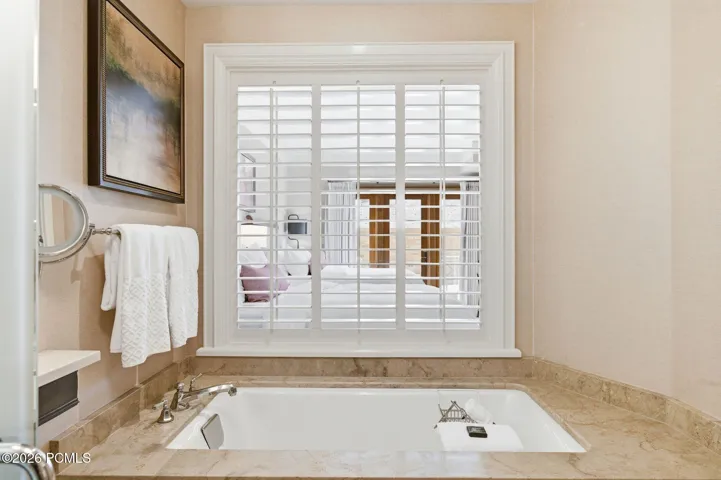 Tub Suite #429