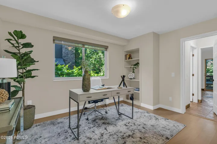 Main level office or bedroom