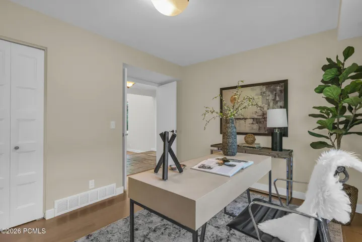 Main level office or bedroom