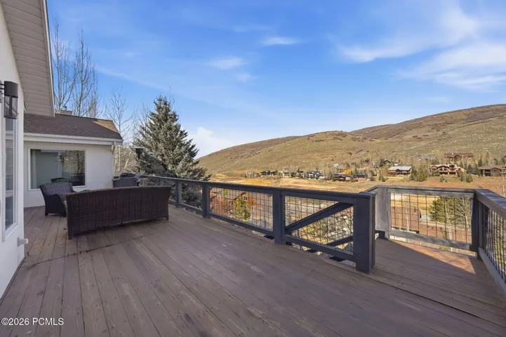 Main Level Walk-Out Deck