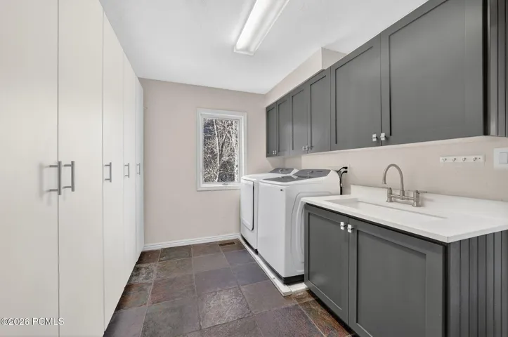 Main Level MudRoom & Laundry