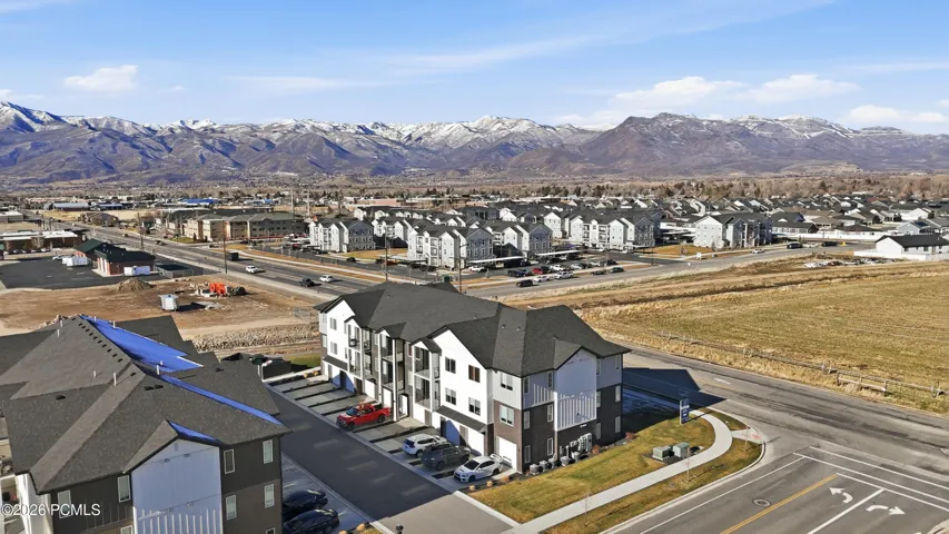 3RD FLOOR UNIT