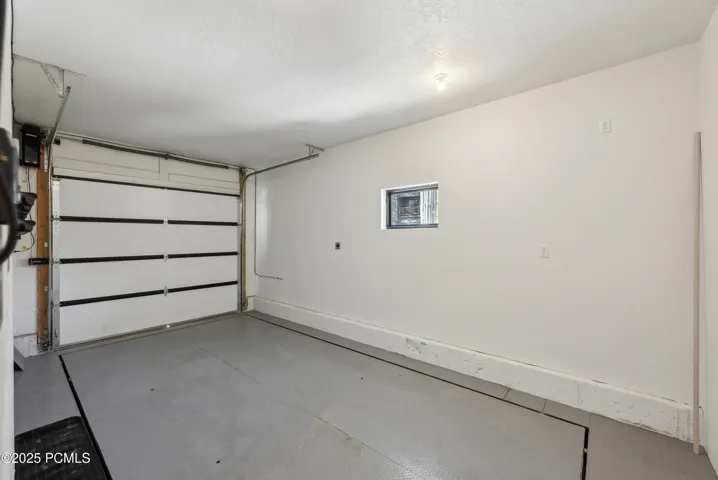 Main floor garage platform