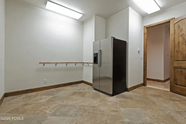 lower level bonus room