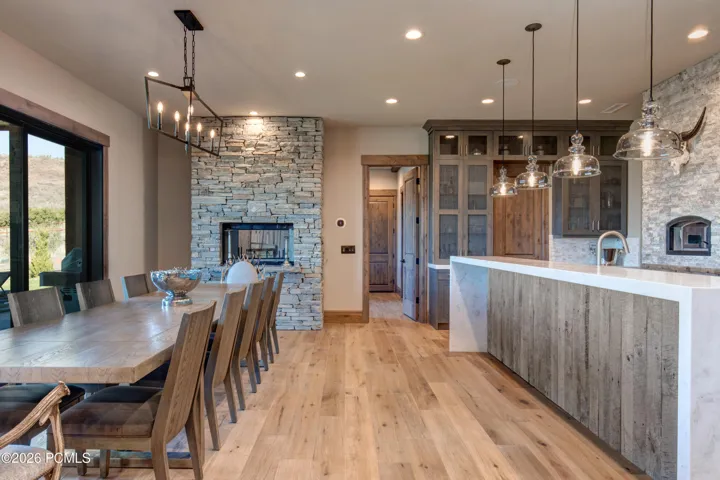 Dining area with WBF & Kitchen Bar