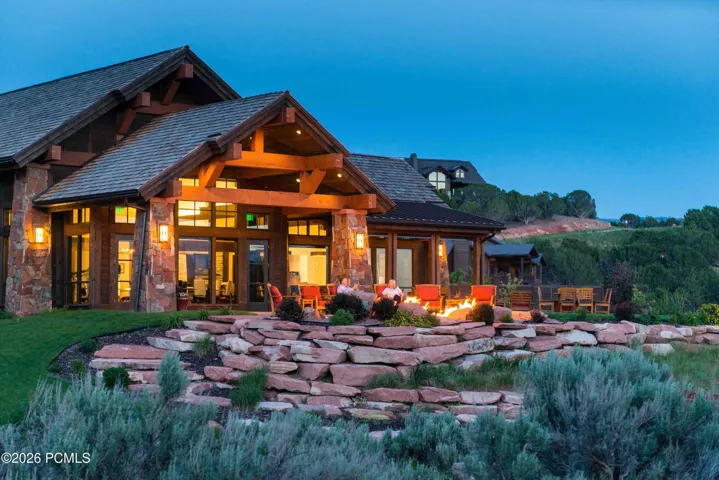 Images Courtesy of Red Ledges.