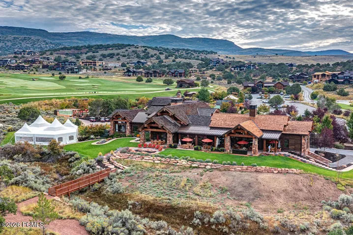 Images Courtesy of Red Ledges.