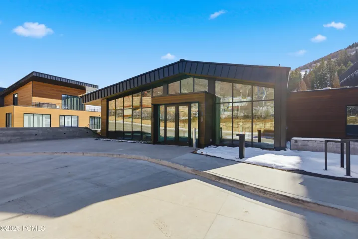 The Polly - Amenity building