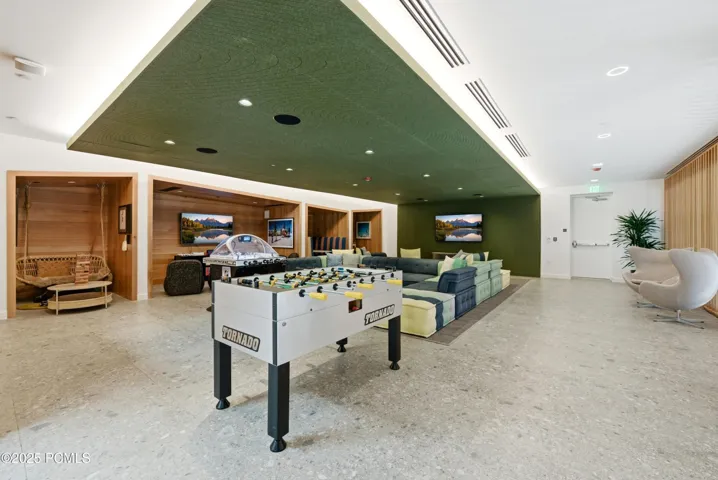 The Polly - Teen lounge/game room