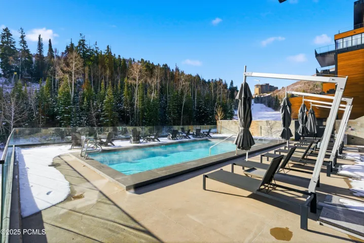 The Polly - Hot tub and pool