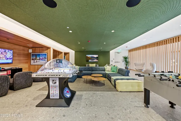 The Polly - Teen lounge/game room