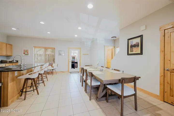 Kitchen/dining area